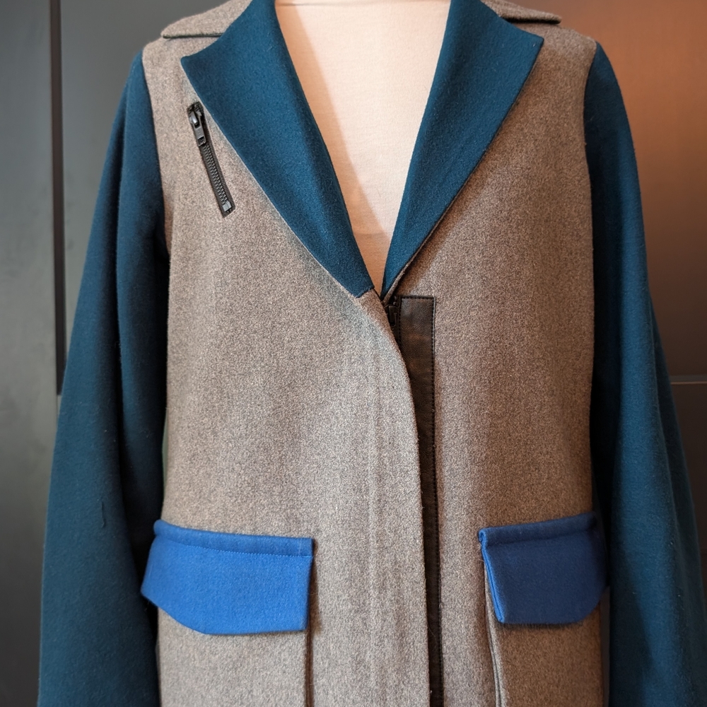 Ellie Mae Wool Gray and Blue Coat with Zipper Detail
